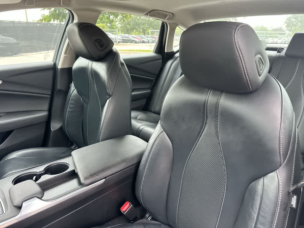 2023 Acura TLX w/Technology Package