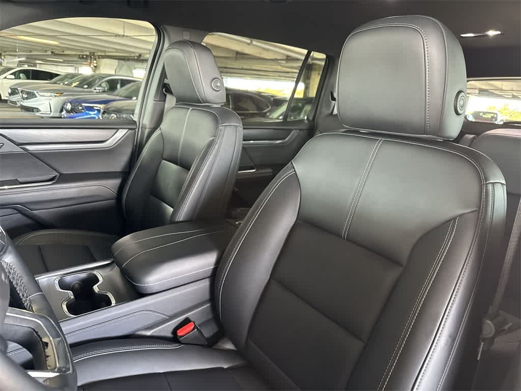 2024 GMC Acadia AWD Elevation