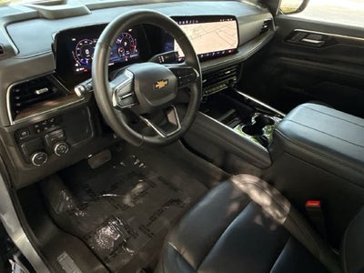 2025 Chevrolet Suburban LT