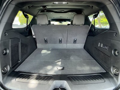2025 Chevrolet Suburban LT