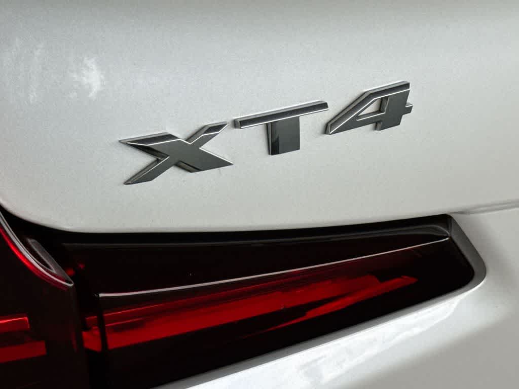 2023 Cadillac XT4 FWD Luxury