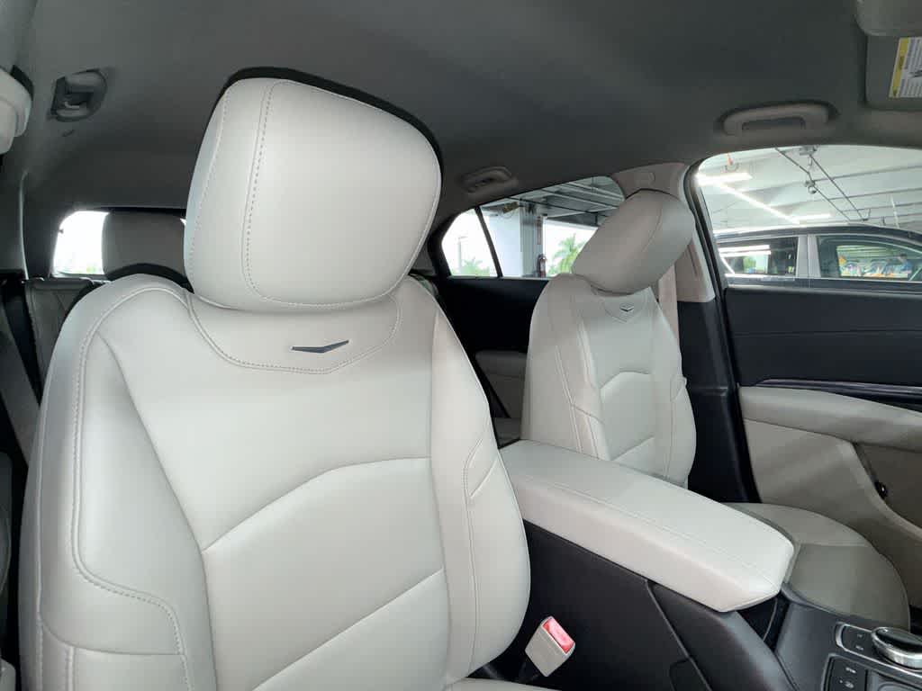 2023 Cadillac XT4 FWD Luxury