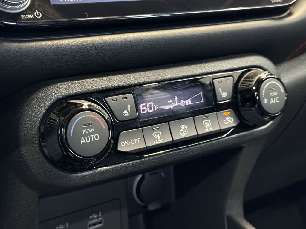 2023 Nissan Kicks SR