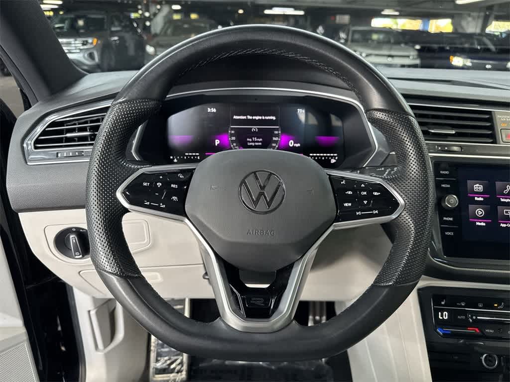 2024 Volkswagen Tiguan SE R-Line Black