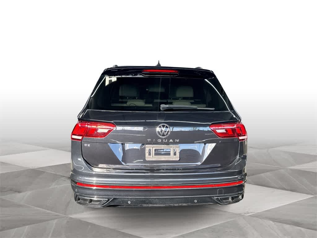 2024 Volkswagen Tiguan SE R-Line Black