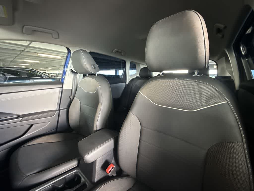 2024 Volkswagen Taos SE