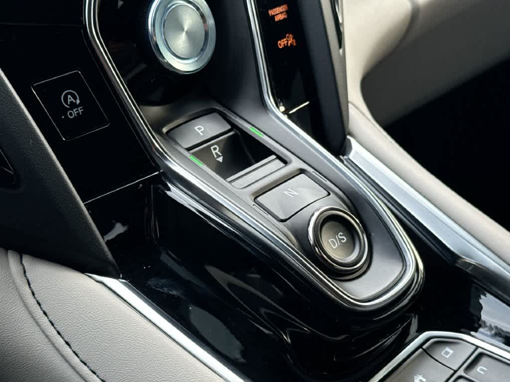 2025 Acura RDX w/Technology Package