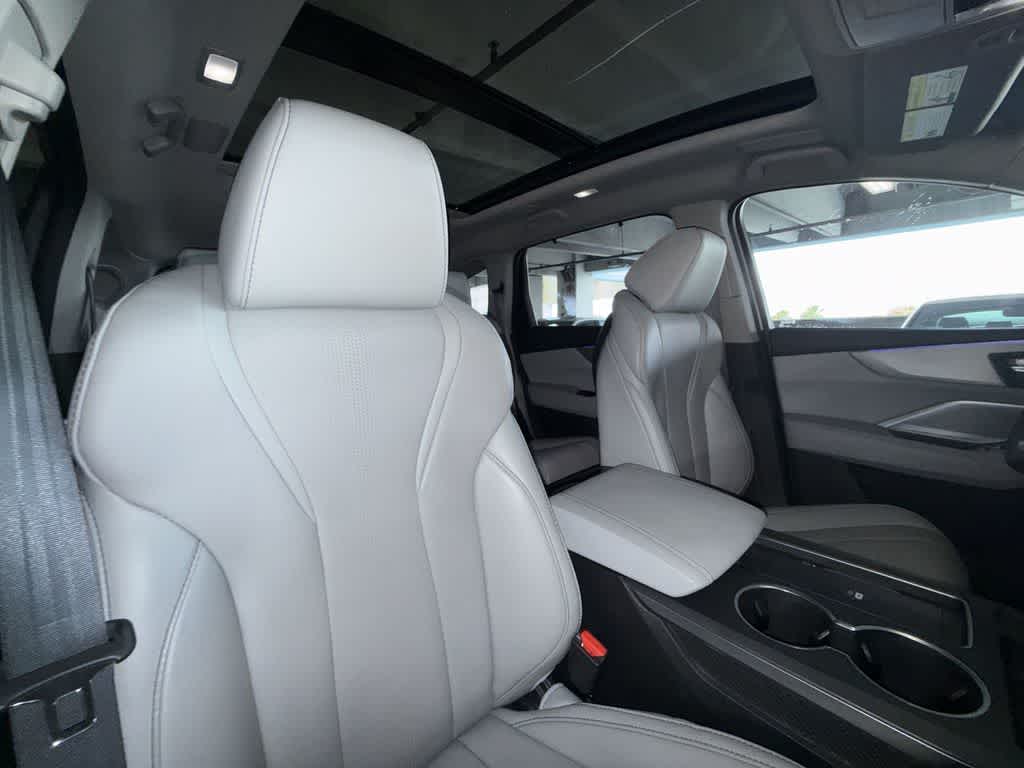 2025 Acura MDX w/Technology Package