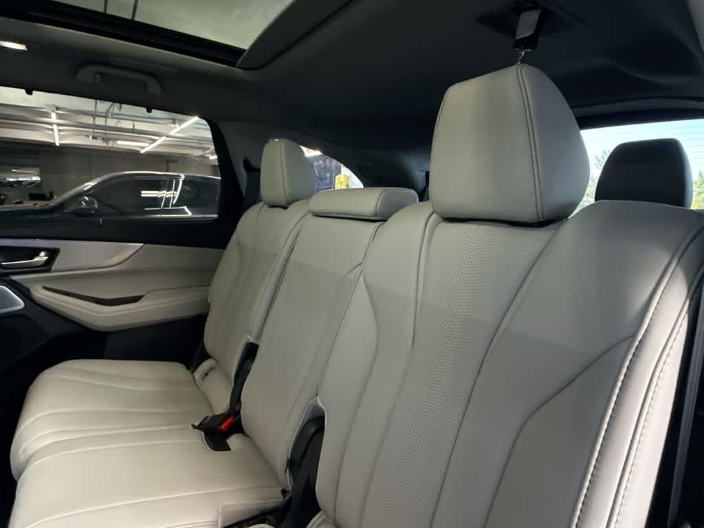 2025 Acura MDX w/Technology Package