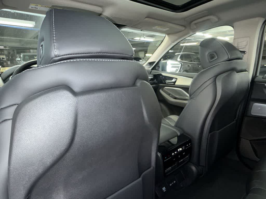 2026 Acura MDX w/Technology Package