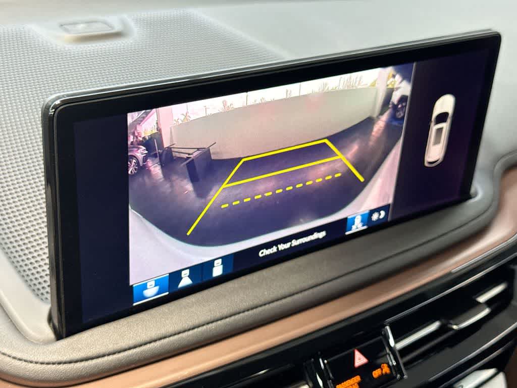 2025 Acura MDX w/Technology Package