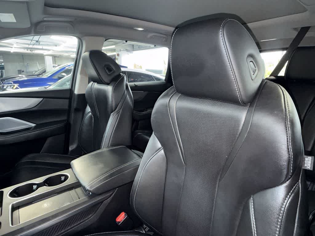 2025 Acura MDX w/Technology Package