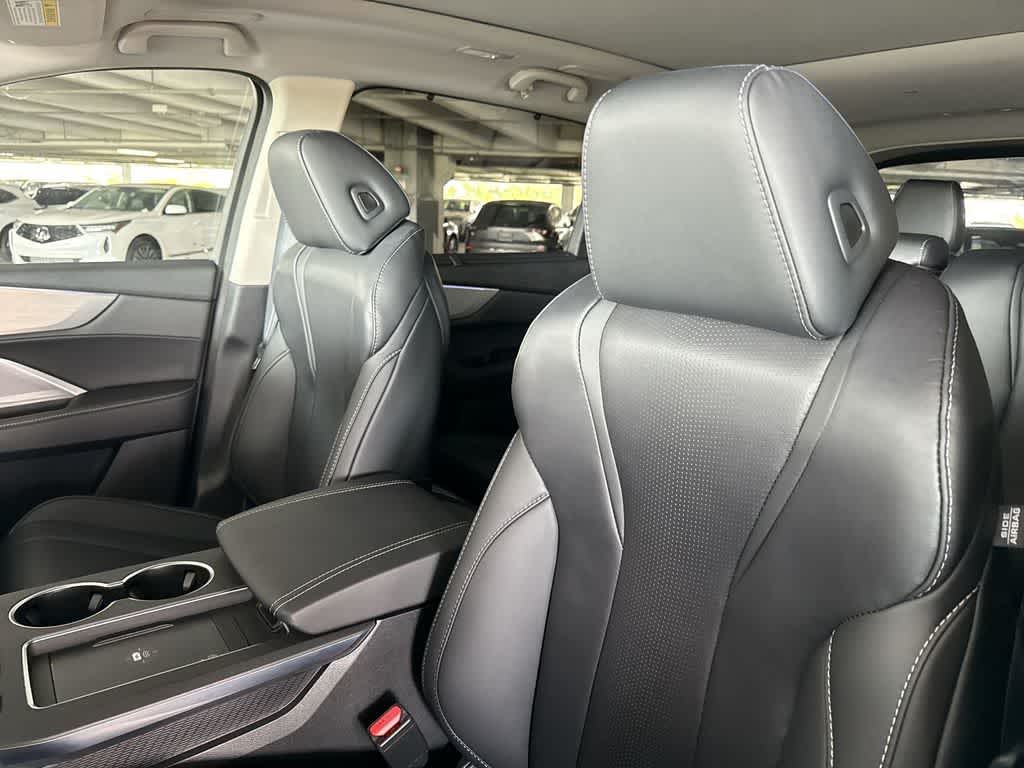 2025 Acura MDX w/Technology Package