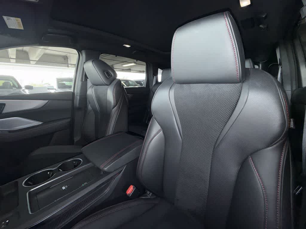 2025 Acura MDX w/A-Spec Package