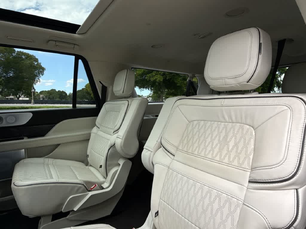 2023 Lincoln Navigator L Black Label