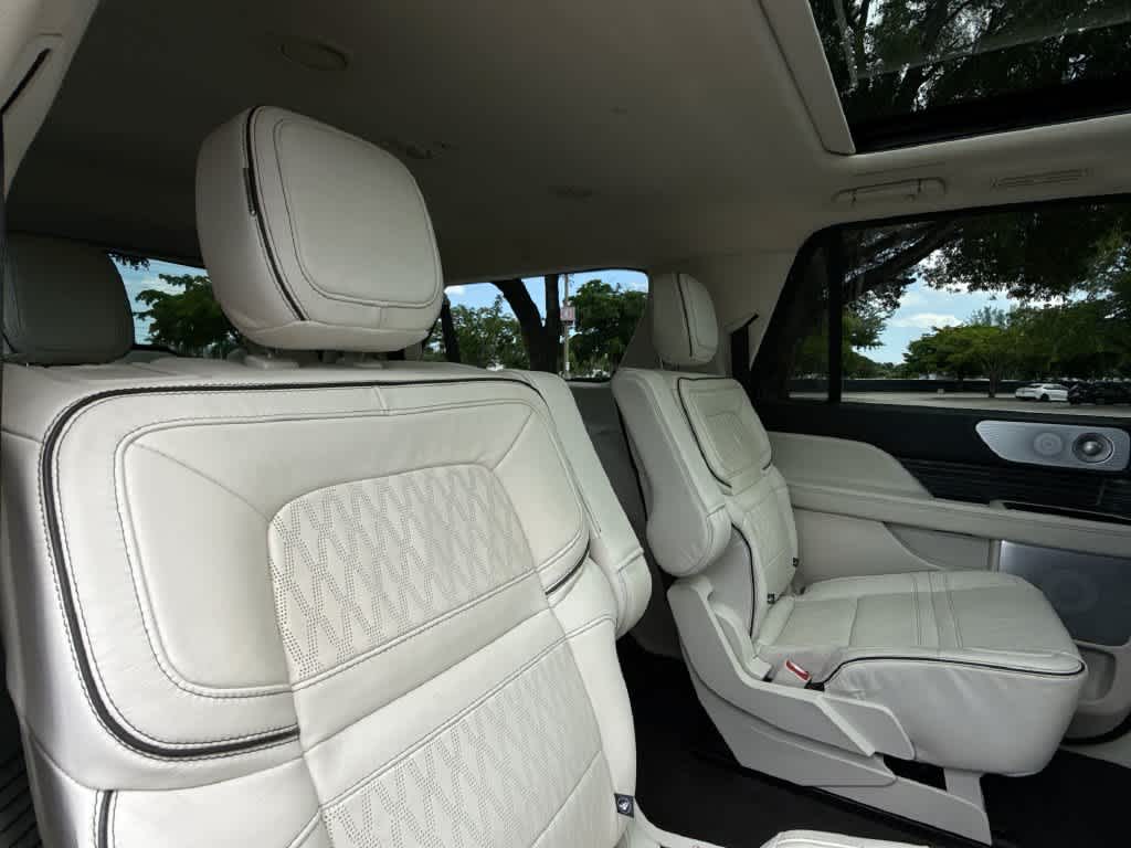 2023 Lincoln Navigator L Black Label