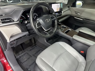 2022 Toyota Sienna XLE