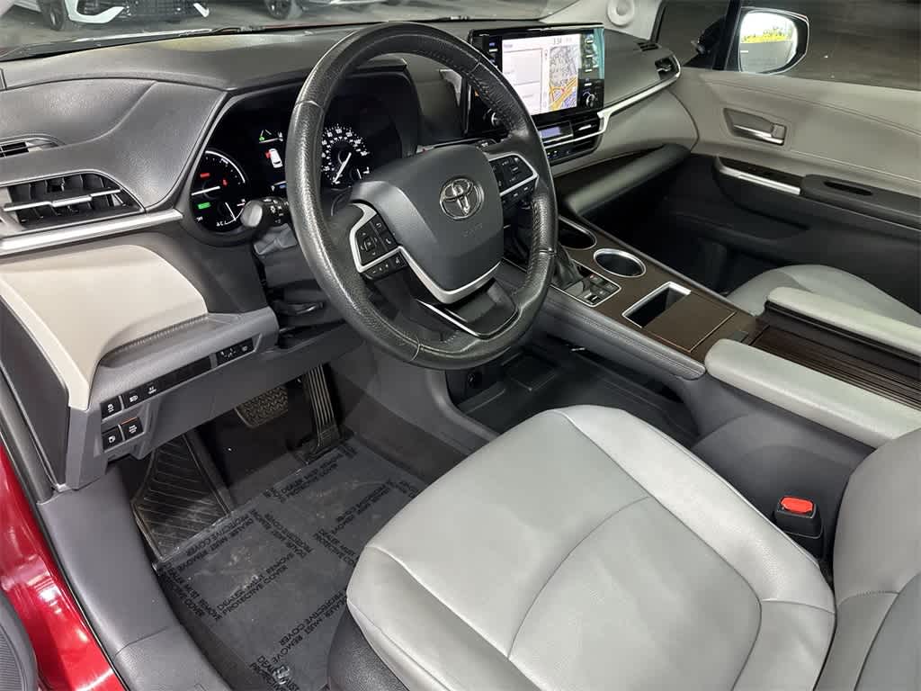 2022 Toyota Sienna XLE