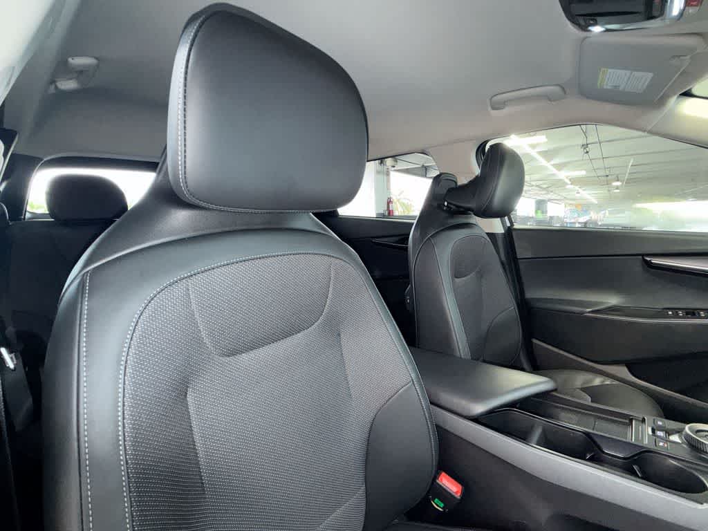 2025 Kia EV6 Light
