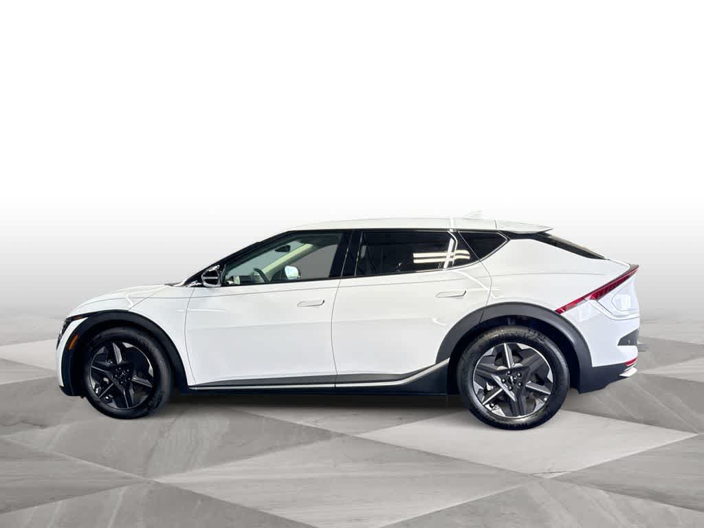 2025 Kia EV6 Light