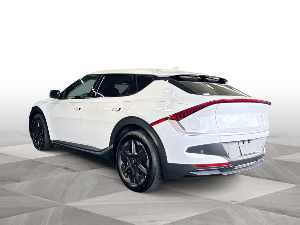 2025 Kia EV6 Light