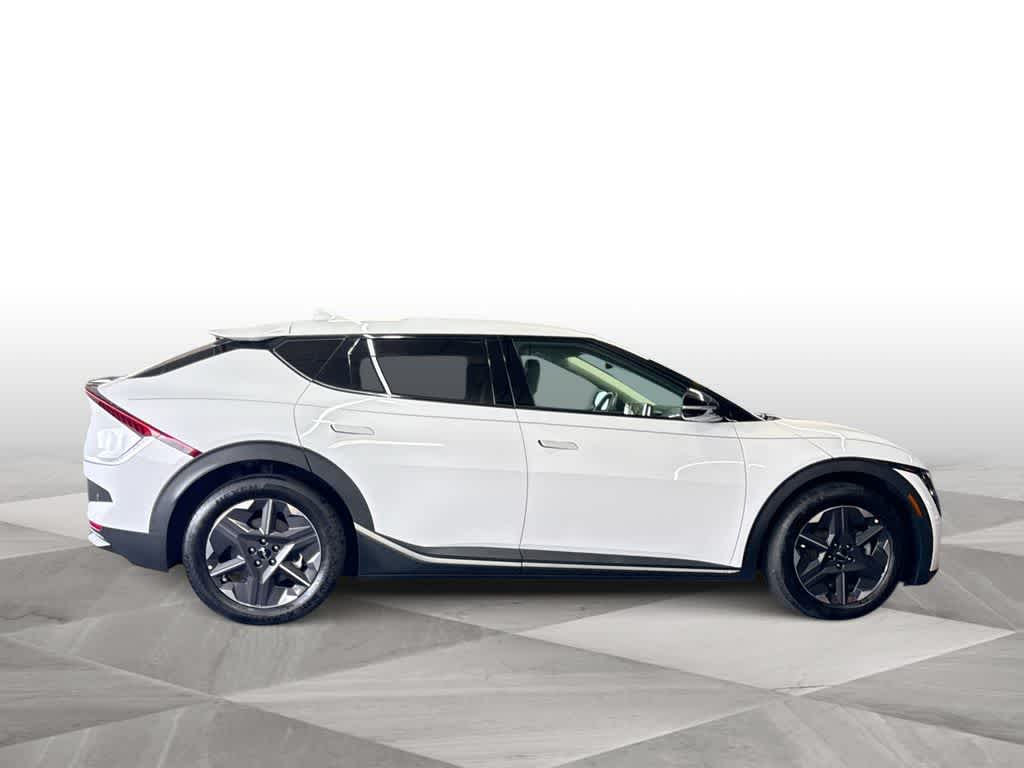 2025 Kia EV6 Light