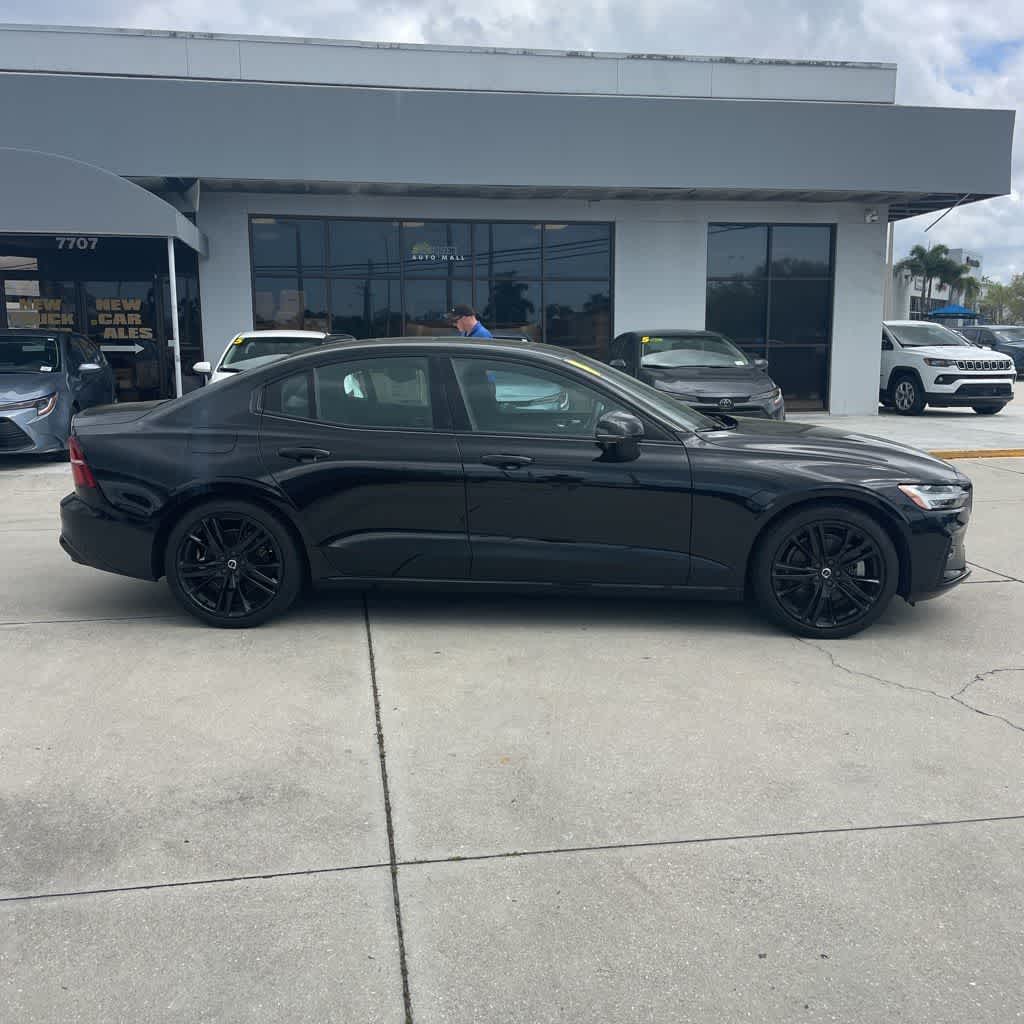 2024 Volvo S60 Plus Black Edition
