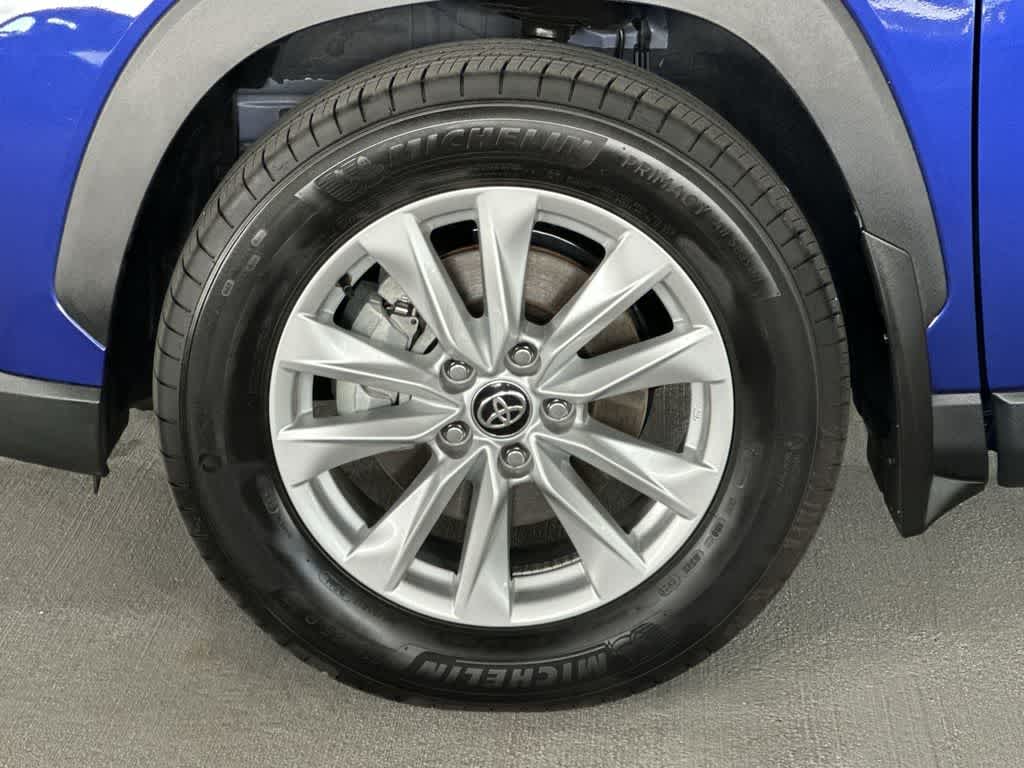 2025 Toyota Corolla Cross LE
