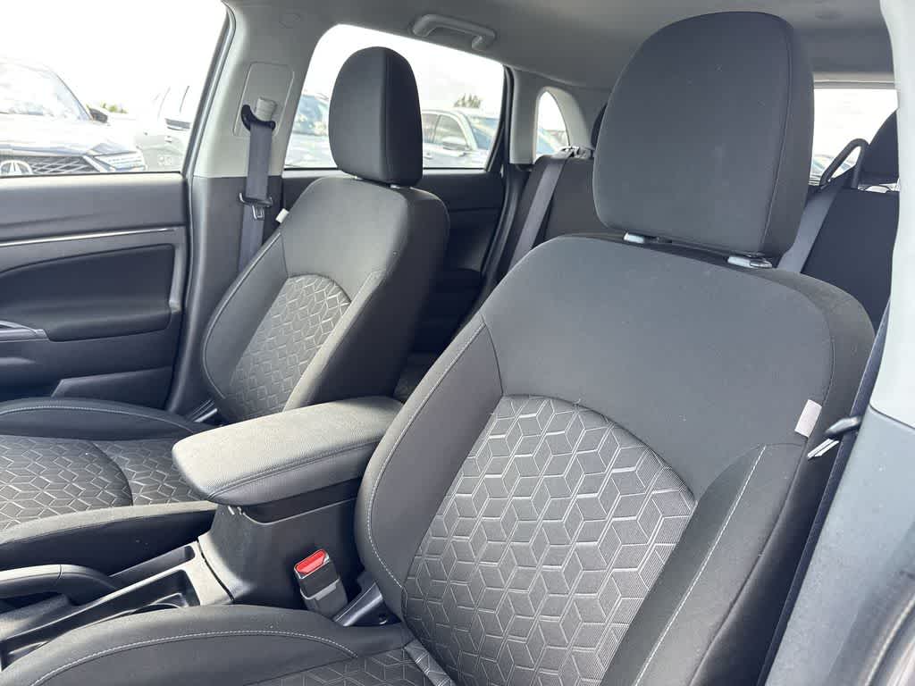 2025 Mitsubishi Outlander Sport ES