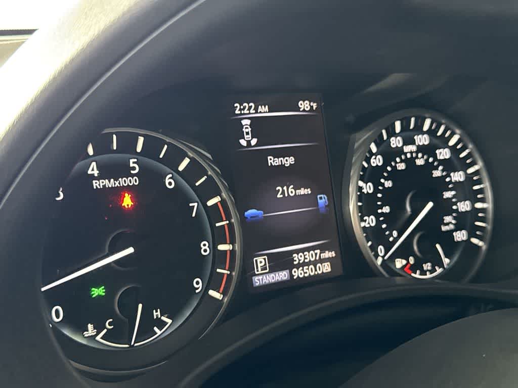 2022 INFINITI Q60 LUXE
