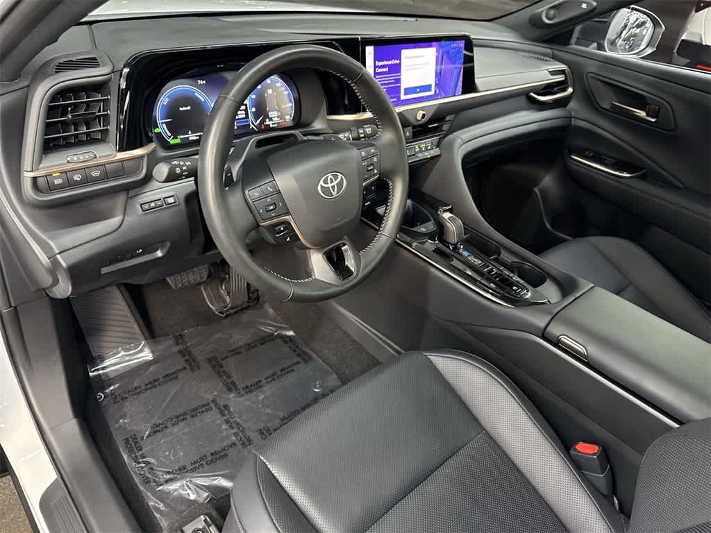 2025 Toyota Crown Signia Limited