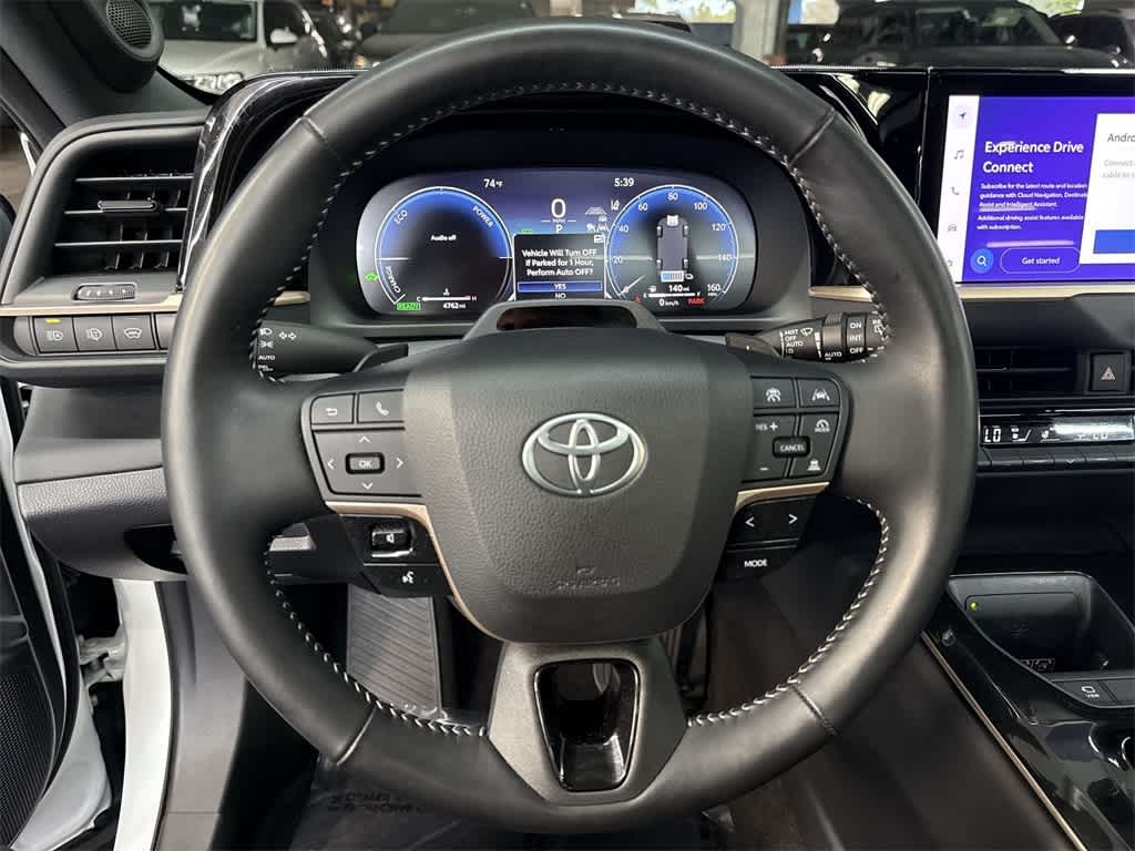 2025 Toyota Crown Signia Limited