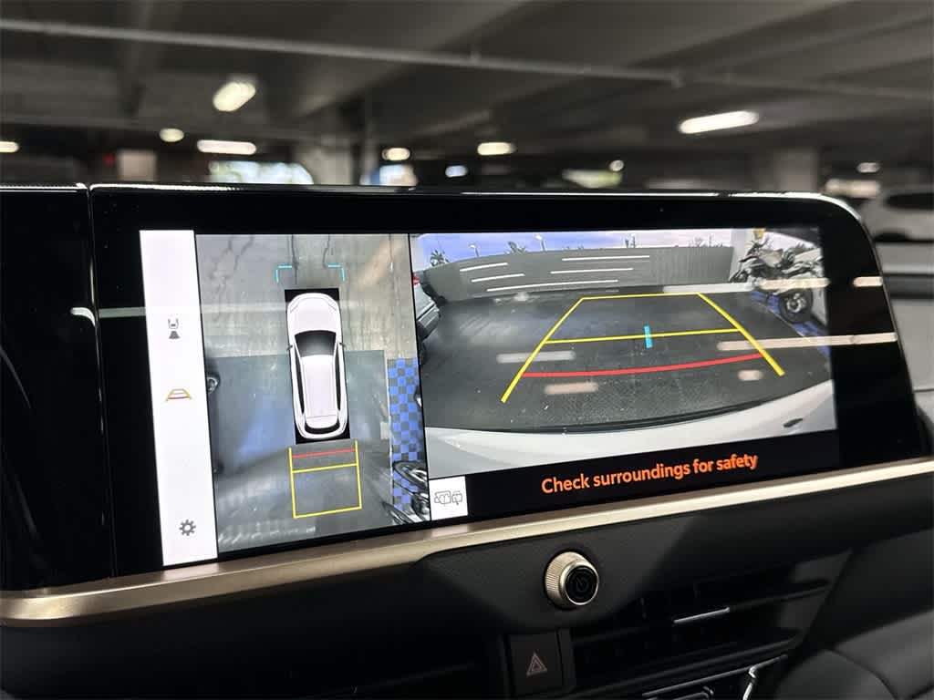 2025 Toyota Crown Signia Limited