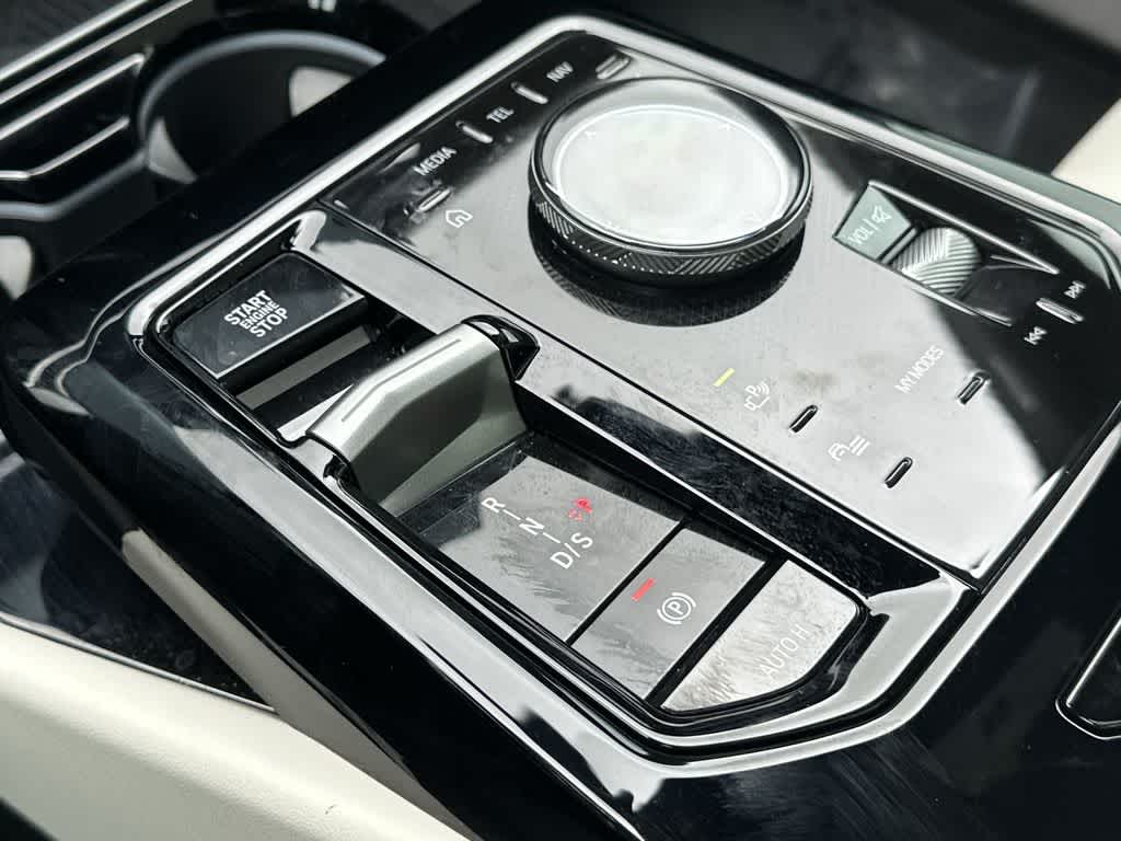 2026 BMW 530i 530i