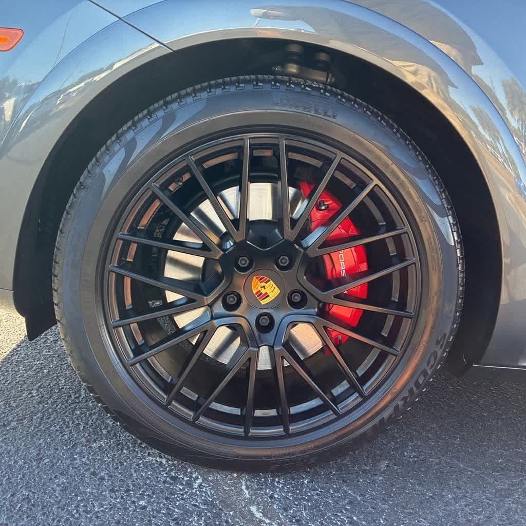 2022 Porsche Cayenne GTS